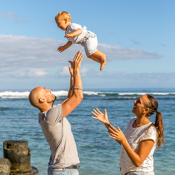 Le-regarde-de-sandrine-Category-thumb_Familie